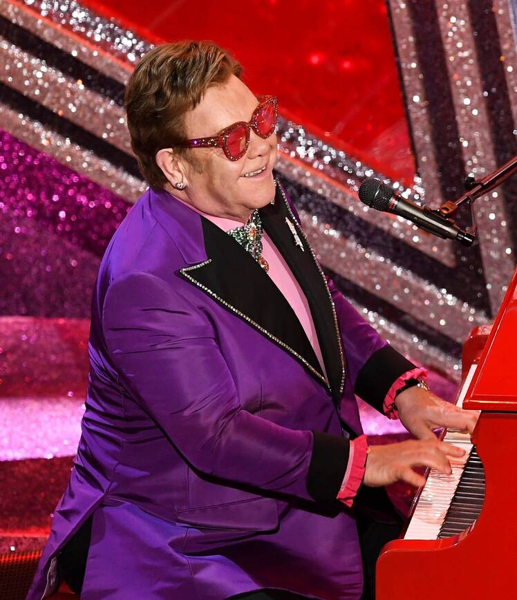 Elton John Sings at the 2020 Oscars