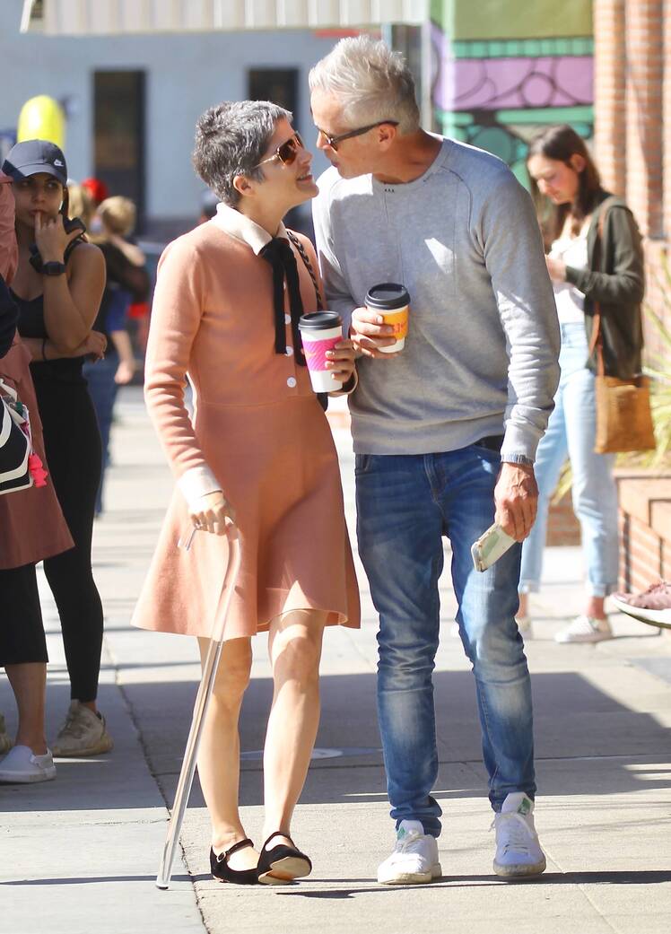 Selma Blair meets up with boyfriend David Lyons over coffee