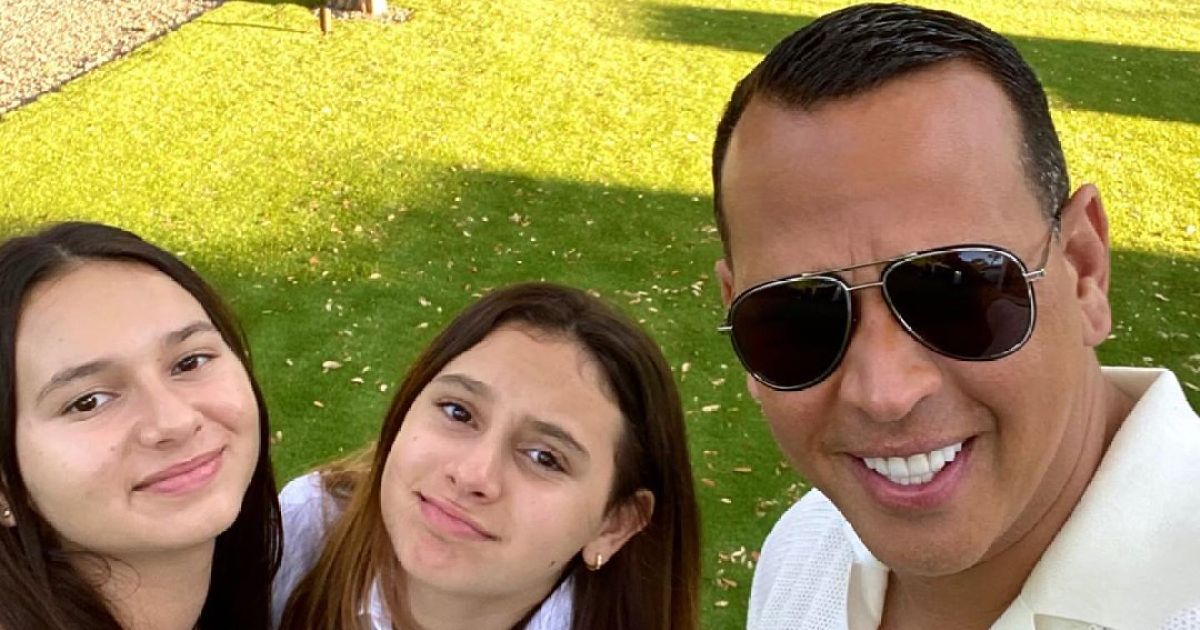 Alex Rodriguez Reveals Which One of His Kids Is His Favorite: Video