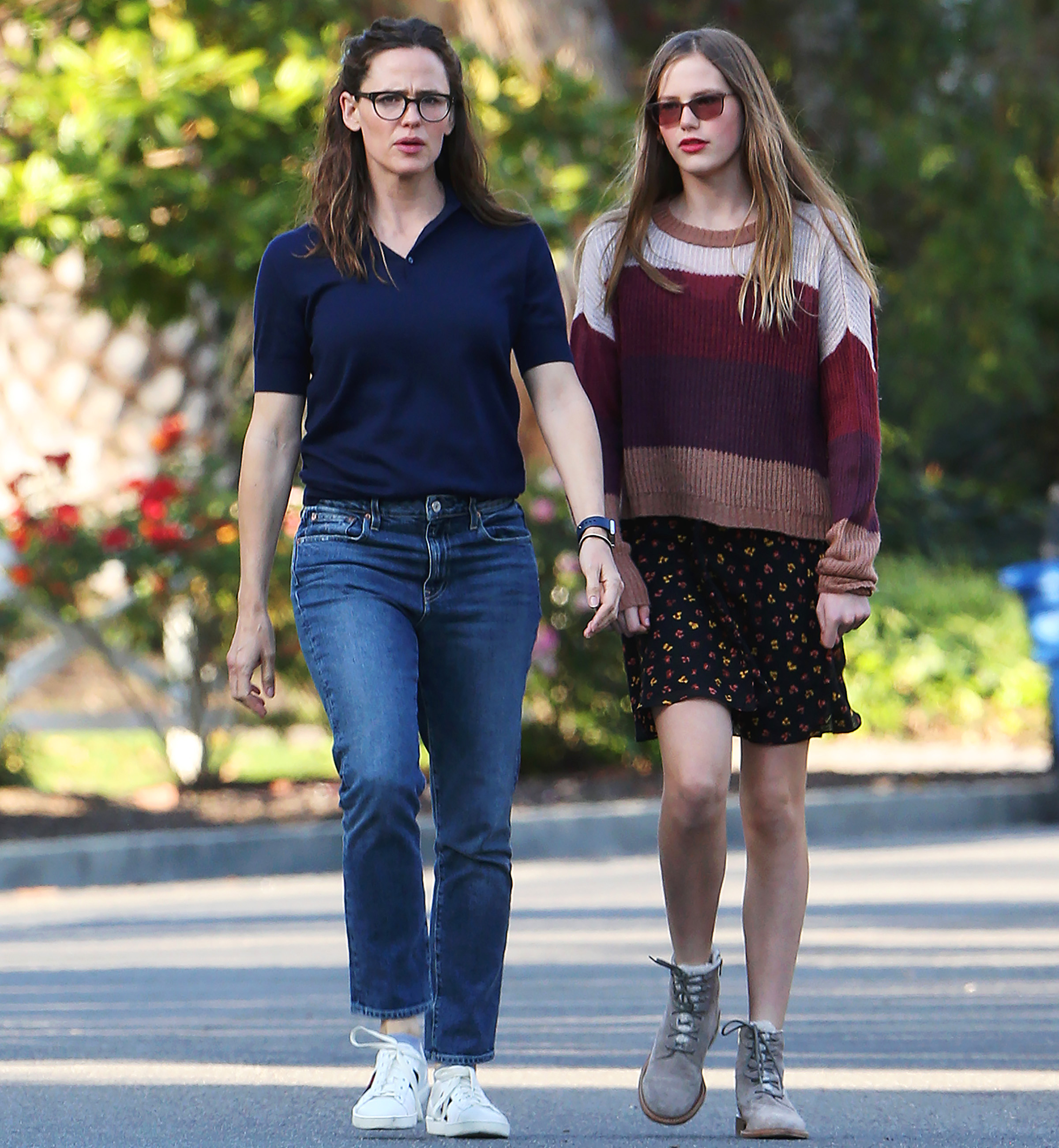 Jennifer Garner Spends Quality Time With LookAlike Daughter Violet