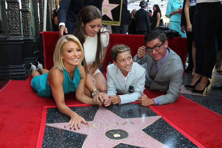 Kelly Ripa and family