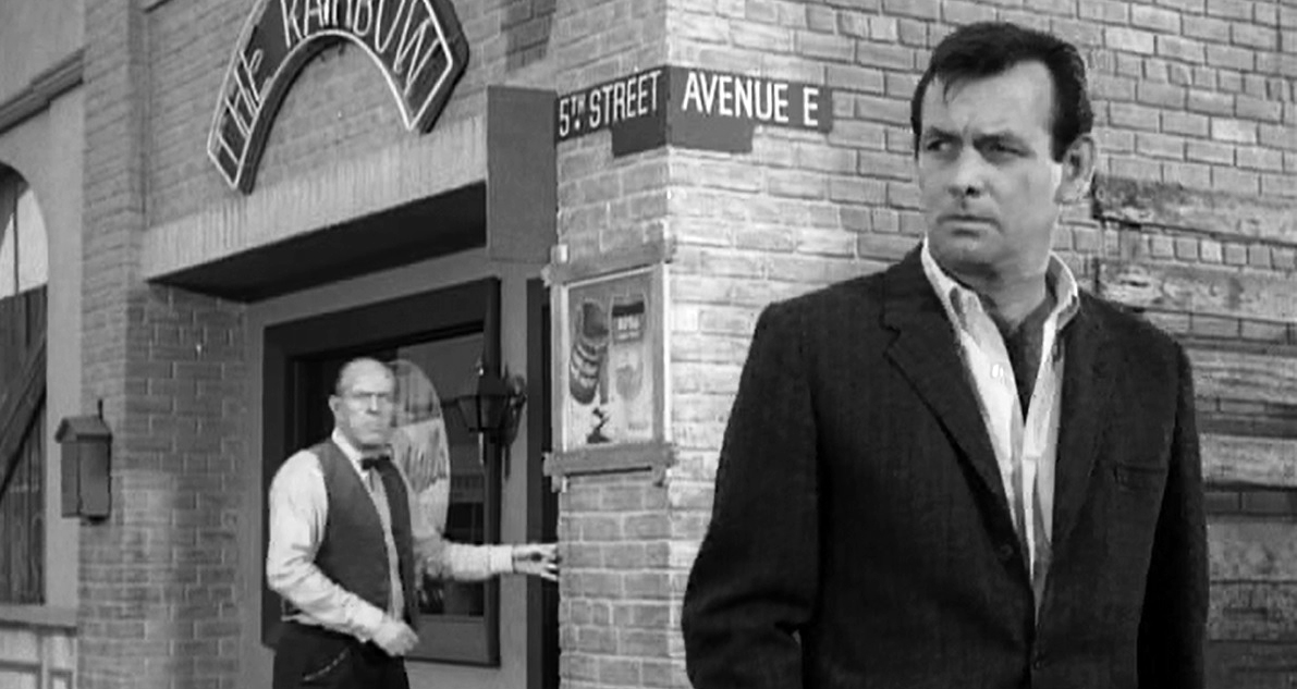 Here's What Happened to 'The Fugitive' Star David Janssen | Closer