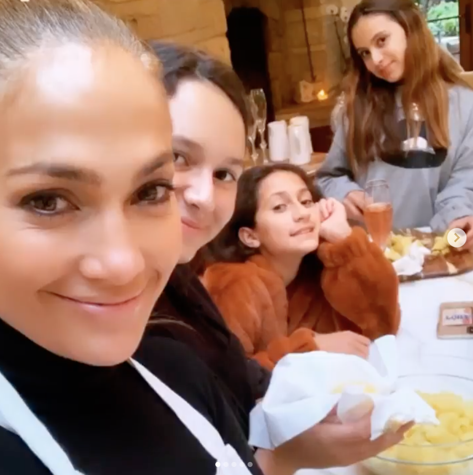 Jennifer Lopez, Alex Rodriguez share adorable family photos on  Thanksgiving: 'So grateful today