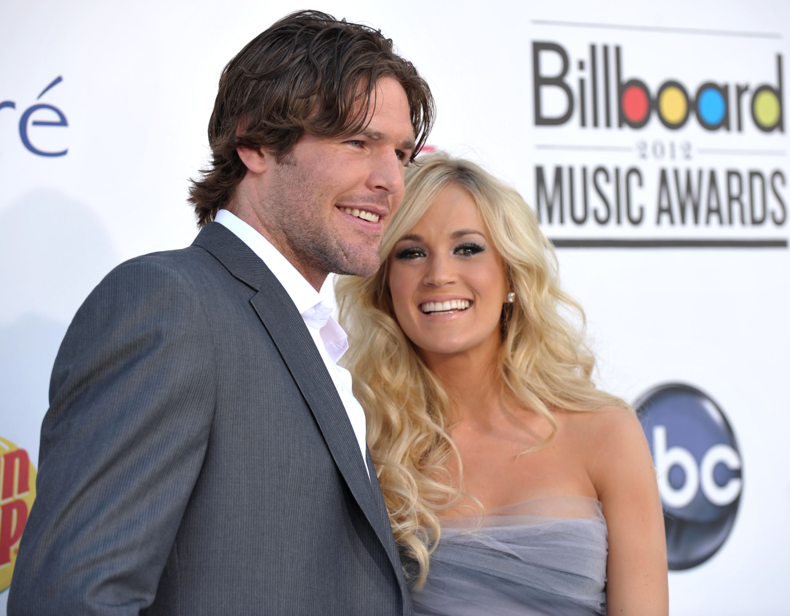 Carrie Underwood's Husband: Find Out About Mike Fisher – Hollywood Life