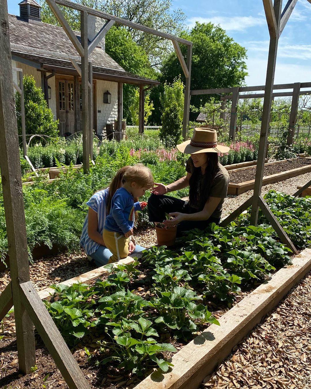 Where Do Chip and Joanna Gaines Live? Photos of Waco Home