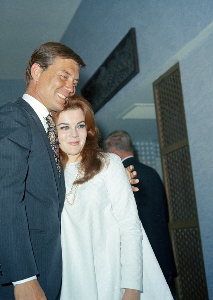 Ann Margret Talks Job After Husband Roger Smiths Death 0289