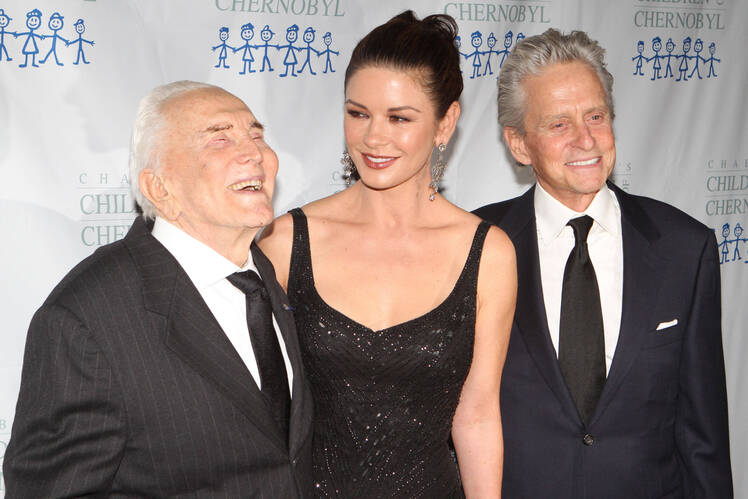 michael-douglas-and-catherine-honor-kirk-douglass-birthday
