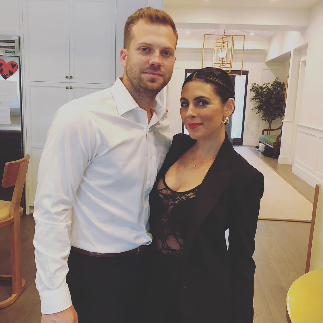 Jamie-Lynn Sigler, Cutter Dykstra Slide Out of Valley Village