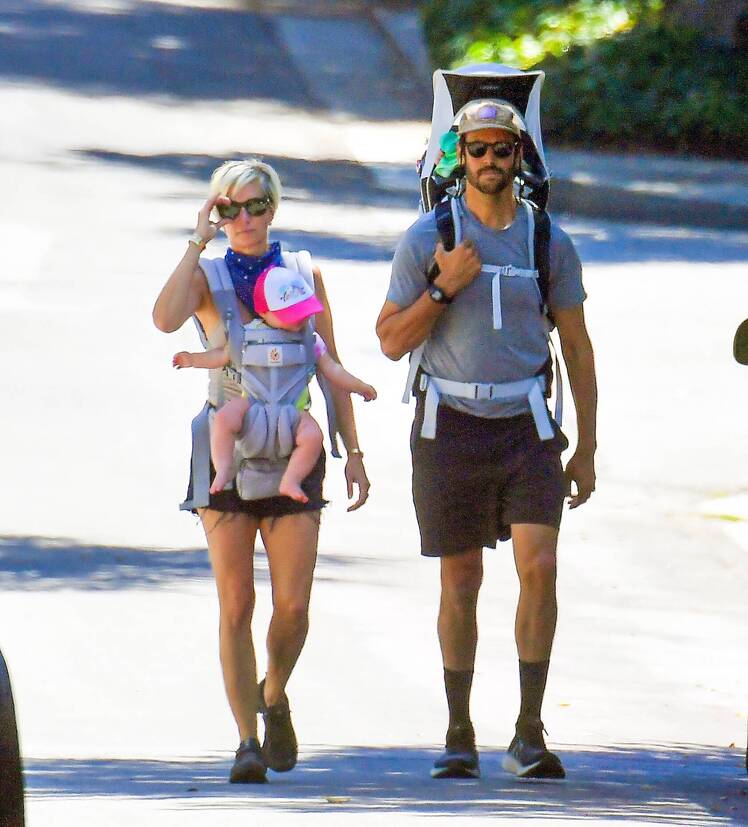 does-kristen-wiig-have-kids-meet-her-children-with-avi-rothman
