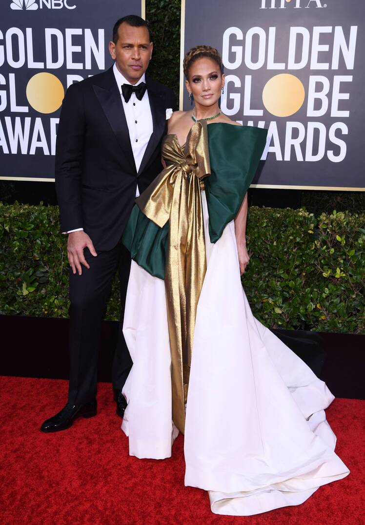 jennifer-lopez-and-alex-rodriguez-split-end-2-year-engagement