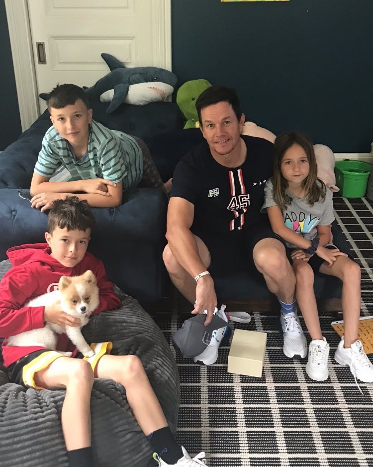 Mark Wahlberg's Photos With His Kids: Family Pics of Children