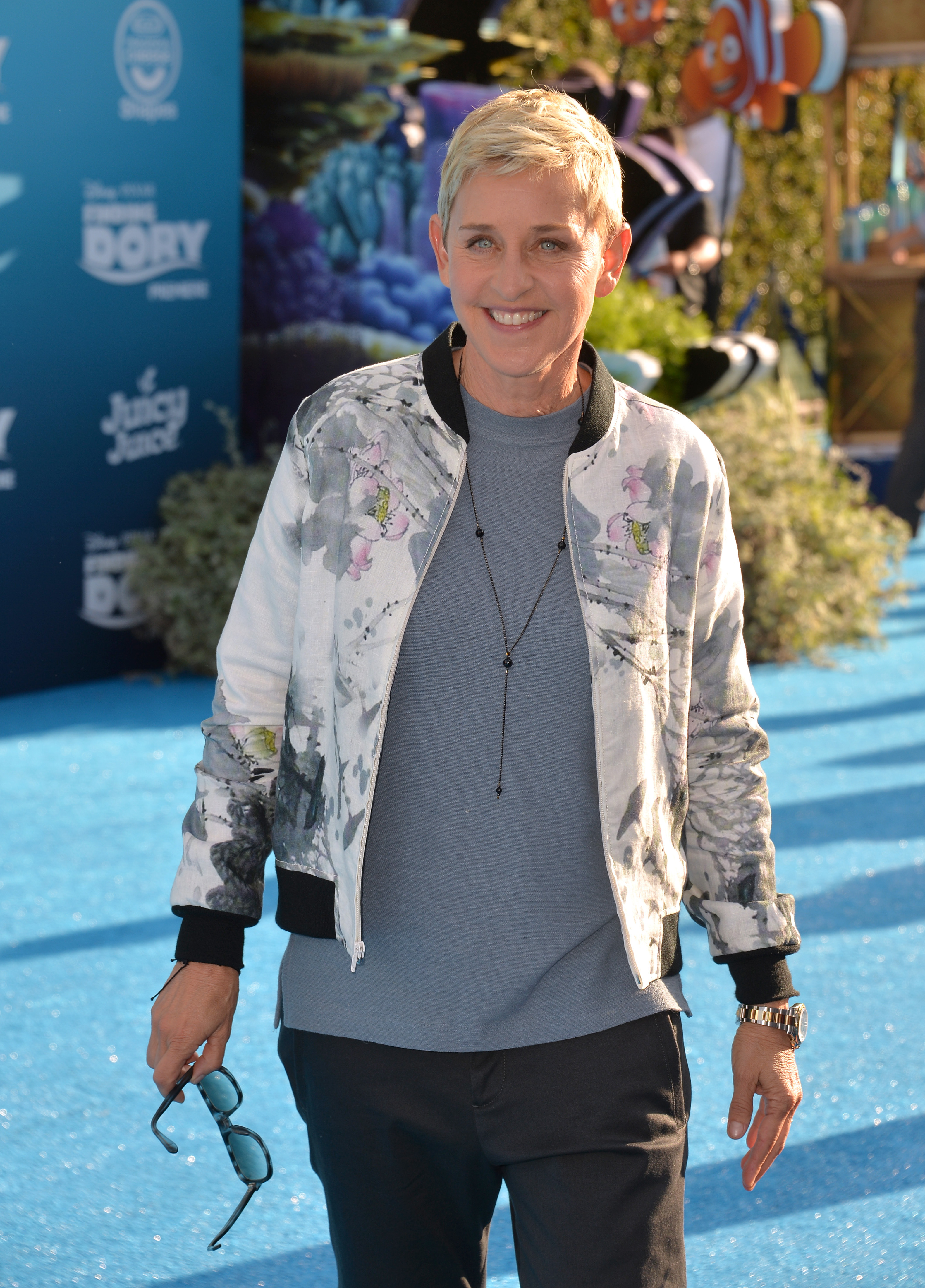 Ellen DeGeneres Net Worth How Much Money Does She Make   Ellen Degeneres Net Worth How Much Money Does She Make02 