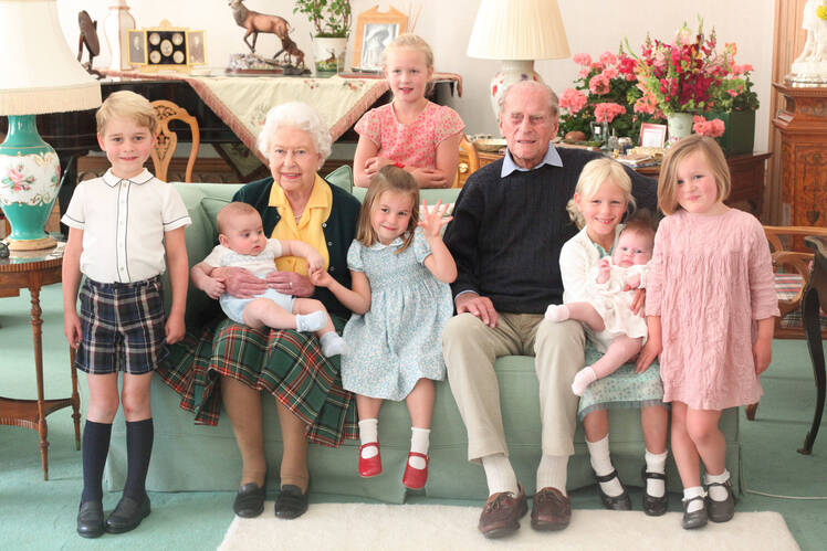 queen-elizabeth-great-grandchildren