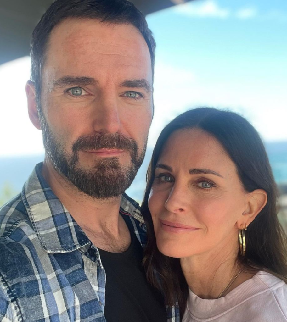 Johnny Mcdaid Get To Know Courteney Cox S Longtime Partner And Snow Patrol Guitarist Buzz Facts News