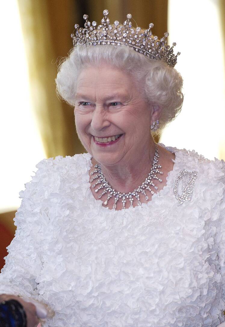 Queen Elizabeth is Dead