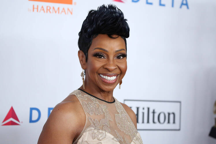 Gladys Knight smiling 