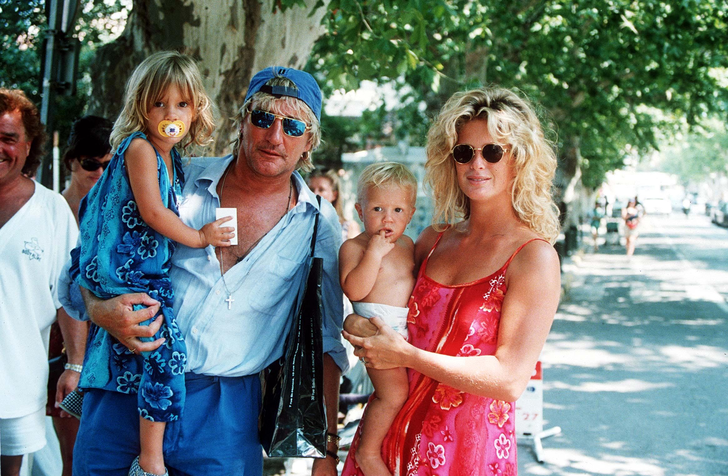 Rod Stewart Kids Photos: Singer’s Rare Family Pictures | Closer Weekly