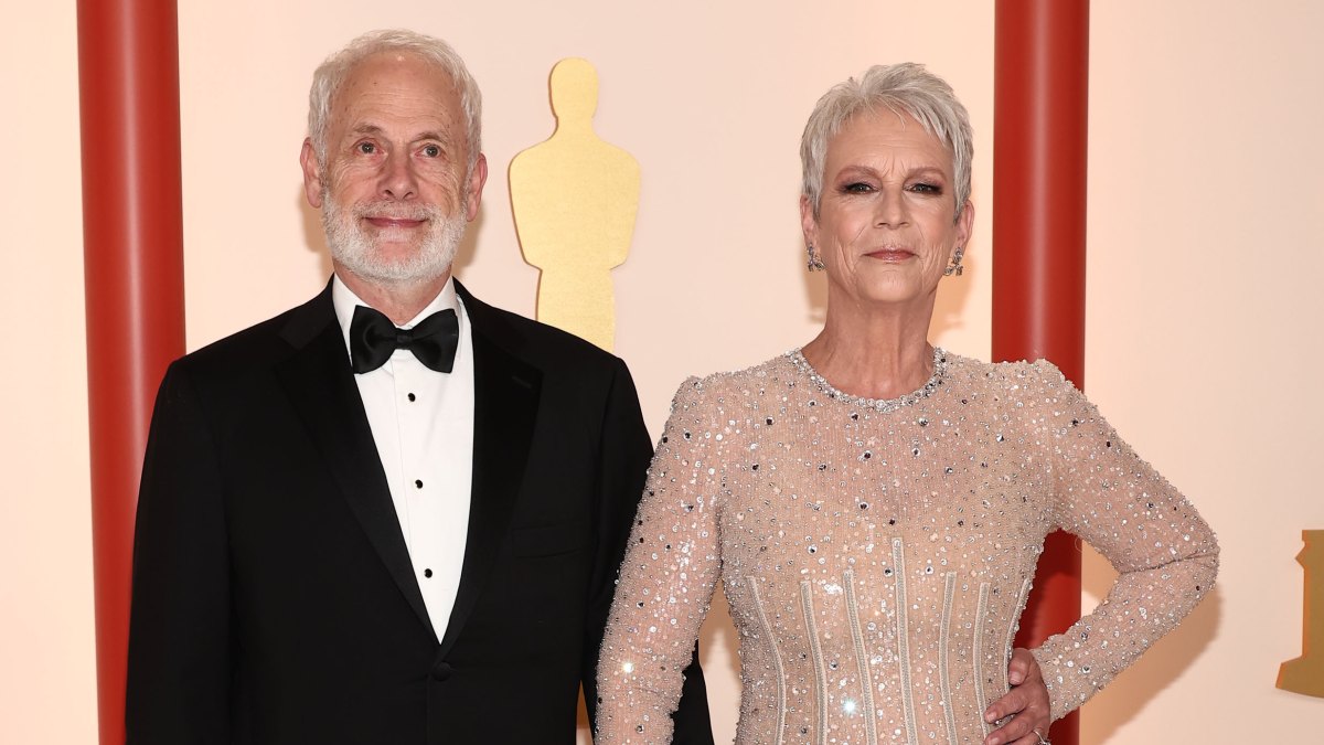 Jamie Lee Curtis, Husband Christopher Make Rare Oscars Outing Closer