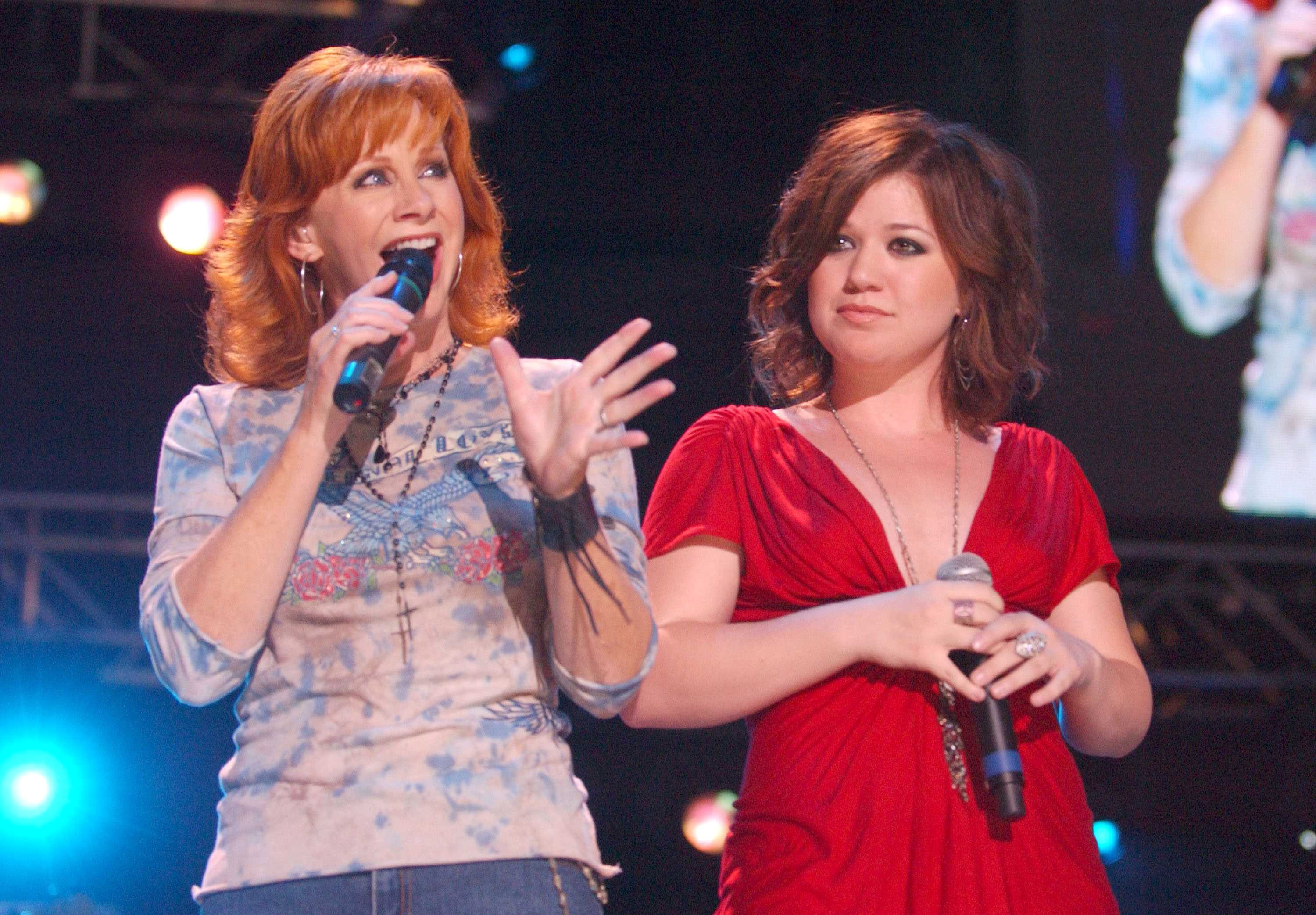 Are Reba McEntire, Kelly Clarkson Still Friends? Updates Closer Weekly