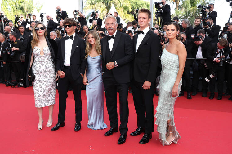 Kevin Costner Kids Photos: See the Actor's Cutest Family Pictures