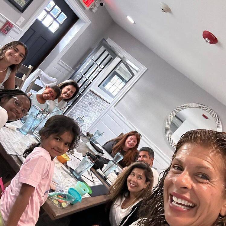 Hoda Kotb and family eat dinner together