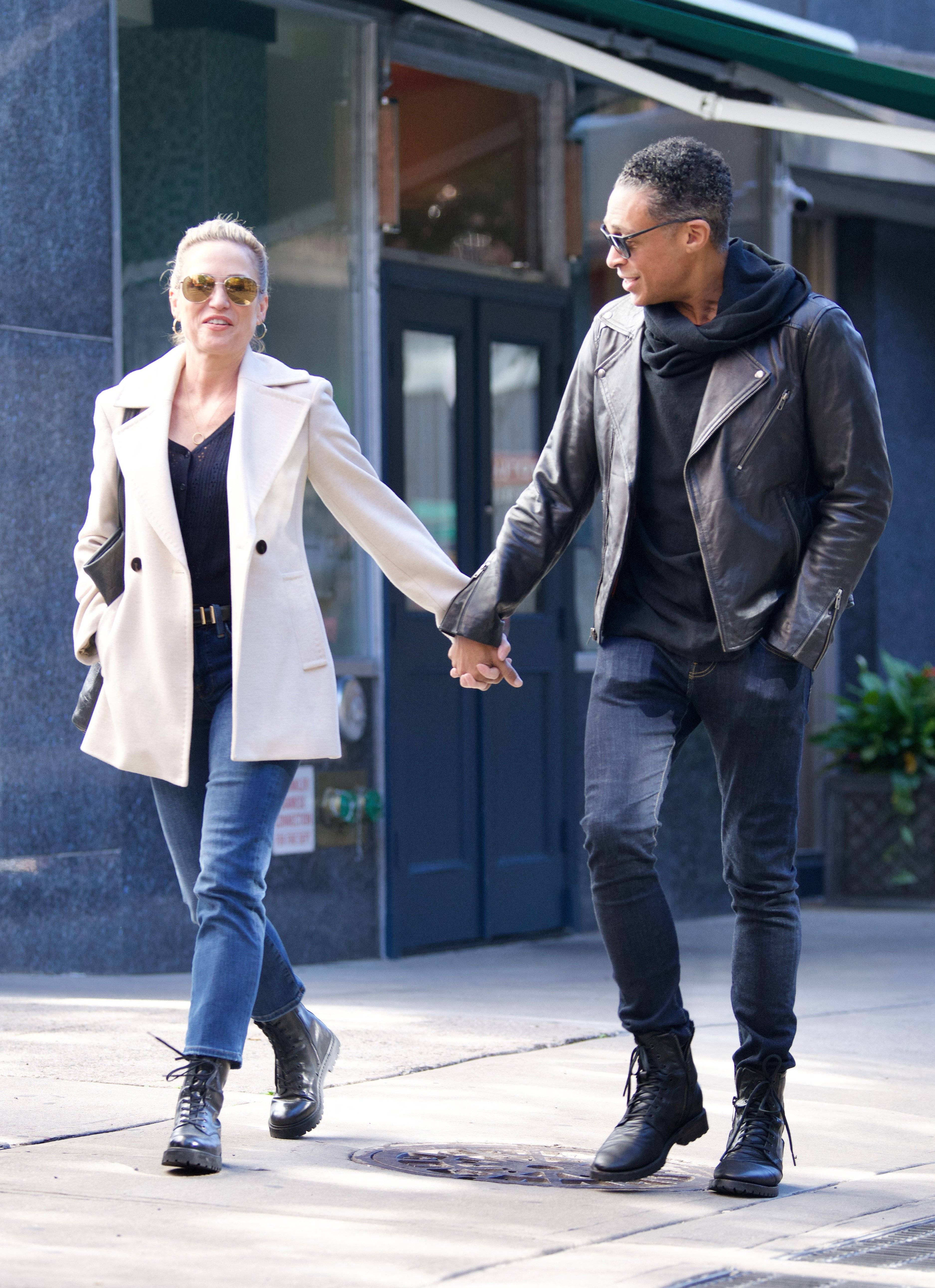 Amy Robach and TJ Holmes Hold Hands in NYC: Photos