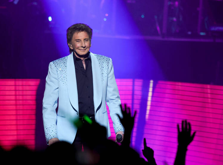 Barry Manilow on the 'Biggest Year' of His Music Career