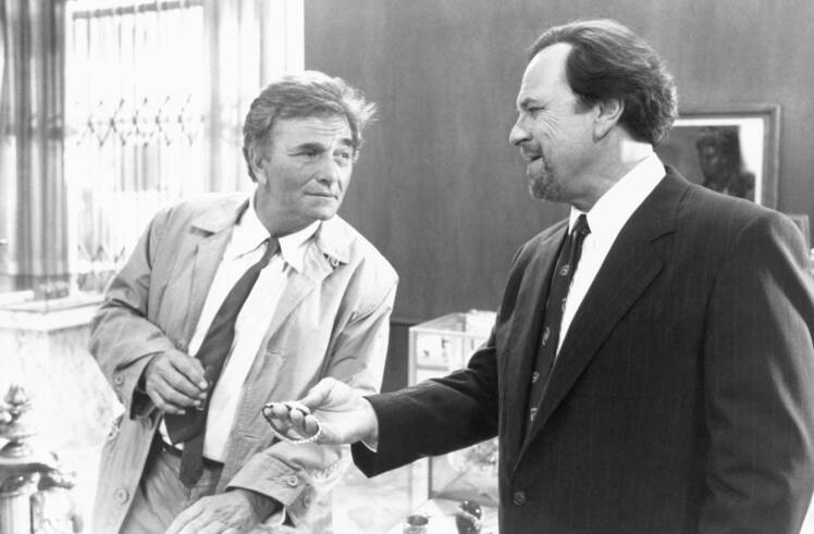 Peter Falk in a suit on the set of 'Columbo'