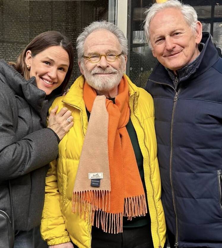Jennifer Garner Reunites With ‘Alias’ Costars Victor and Ron