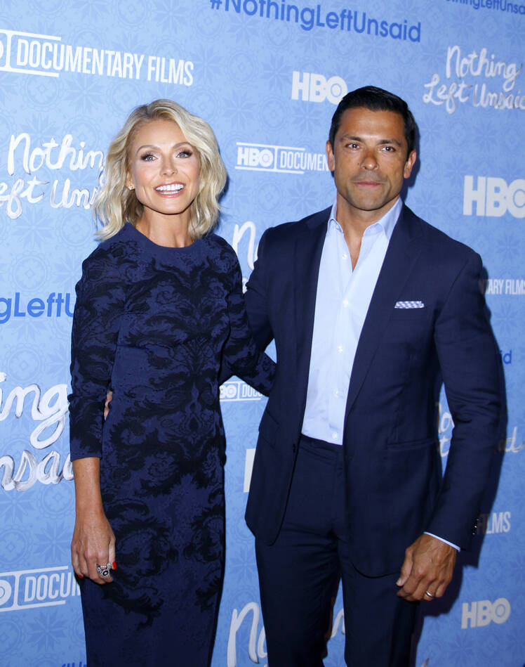 Kelly Ripa wears navy dress next to husband Mark Consuelos