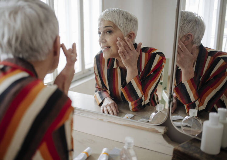 tips for younger looking eyes