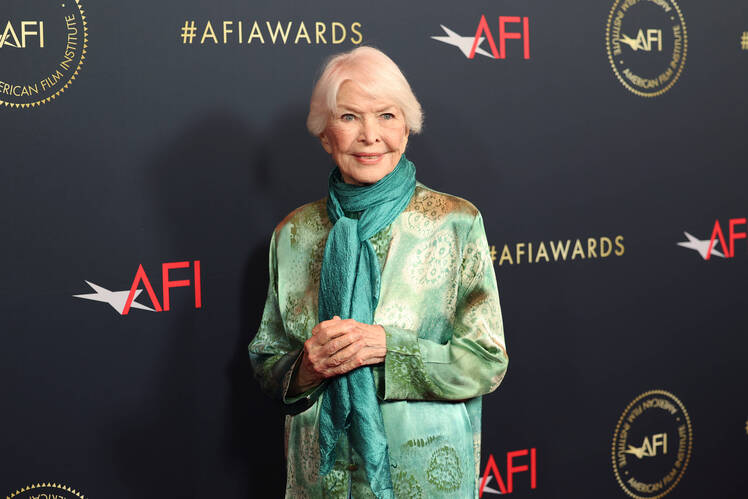 Ellen Burstyn Proud She's Still Working at 91 With Acting Roles