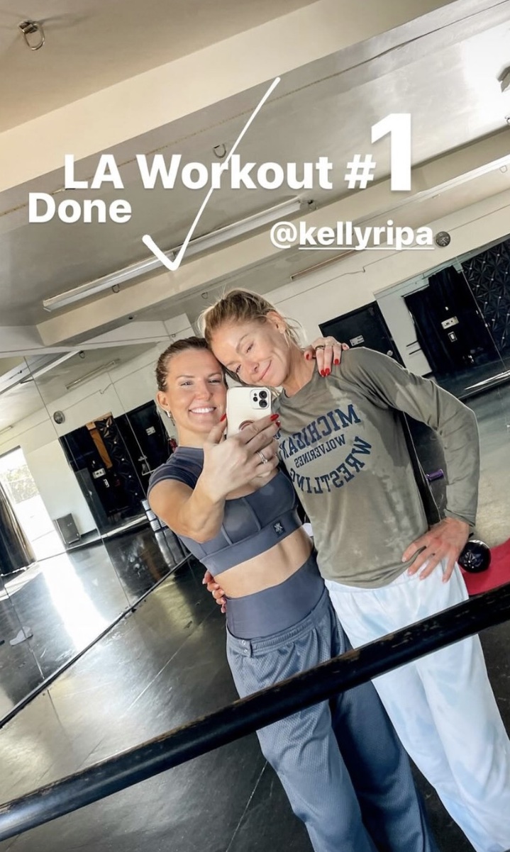 Kelly Ripa in gym