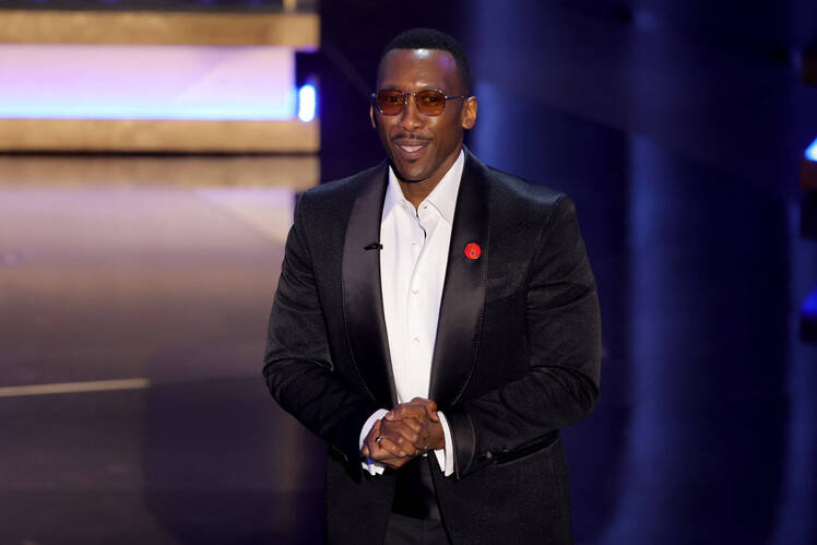 Mahershala Ali Is 'Patient' Amid Problems With Blade Reboot