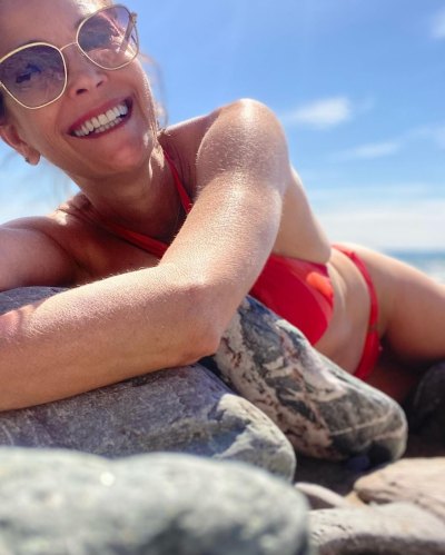 Teri Hatcher Stuns in New Bikini Photo