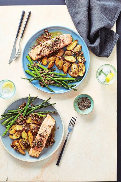 Easy Tasty and Good for You 2 Energizing and Anti Inflammatory Suppers to Try Tonight Salmon asparagus and potatoes 790