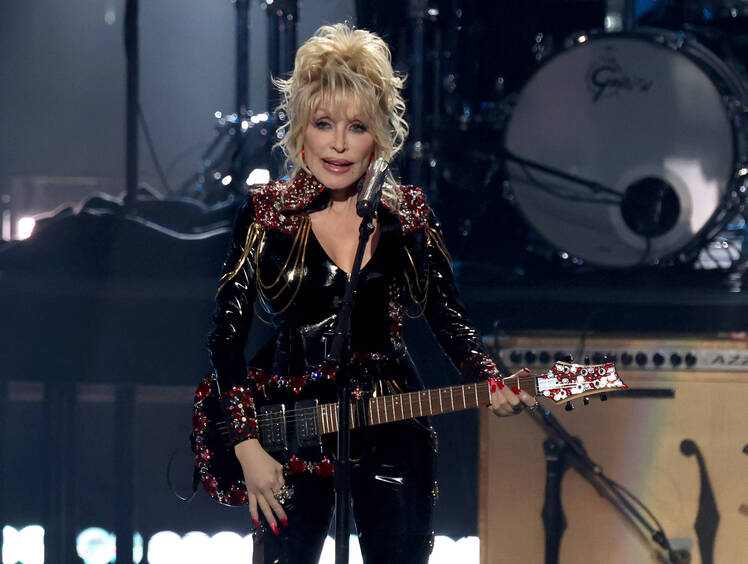 Dolly Parton ‘Pulled the Trigger’ on New Beauty Line
