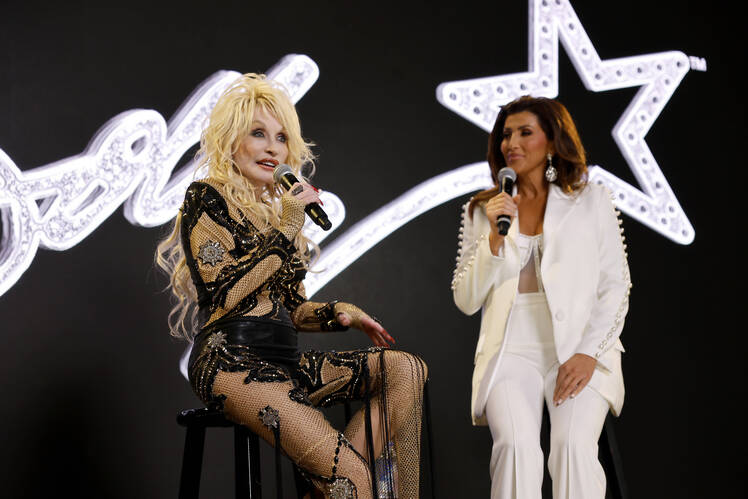 Dolly Parton on Why She Felt ‘Awkward for a Long Time'