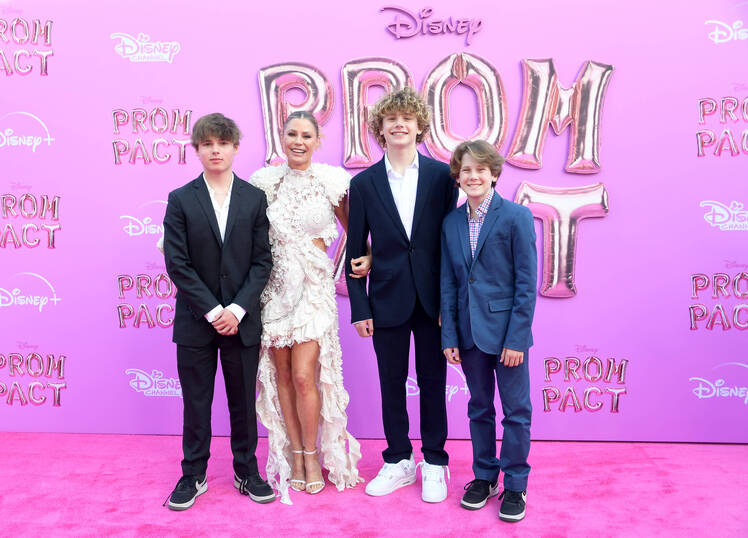 Julie Bowen Opens Up About Parenting Her Teenage Sons