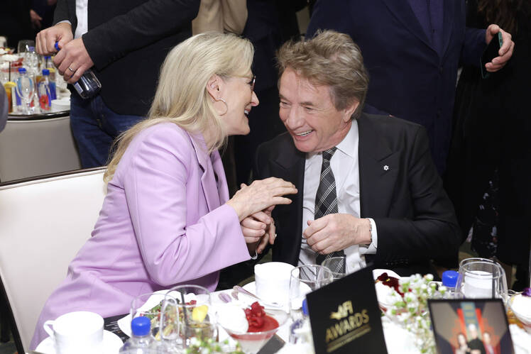Meryl Streep and Martin Short ‘Make a Really Cute Couple’ (Exclu)