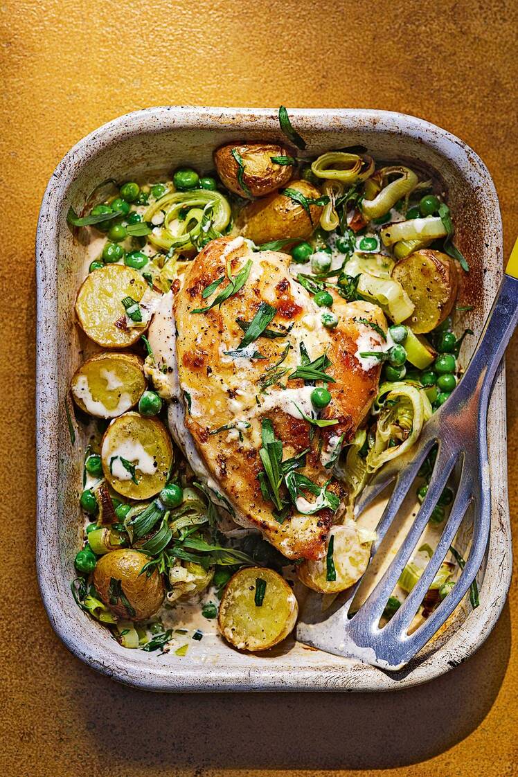 Simple Recipes for Meals for 1 From Eleanor Wilkinson s One Pot One Portion Cookbook 406 TARRAGON CHICKEN WITH LEEKS PEAS POTATOES