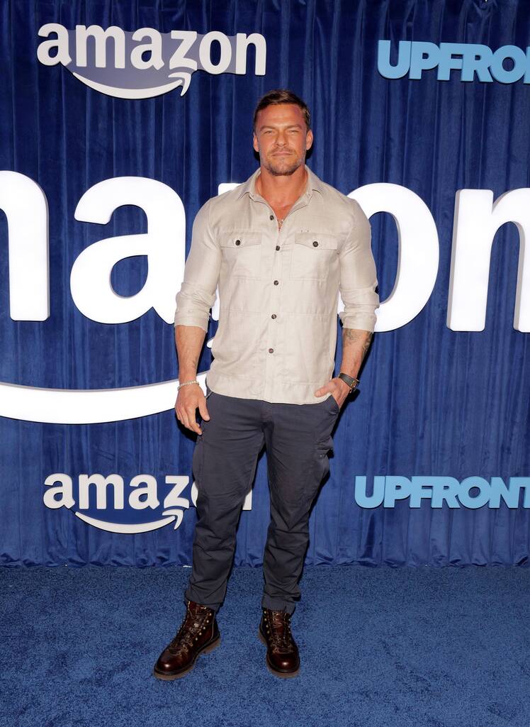 Is Alan Ritchson Married? Reacher Actor's Relationship Status Revealed