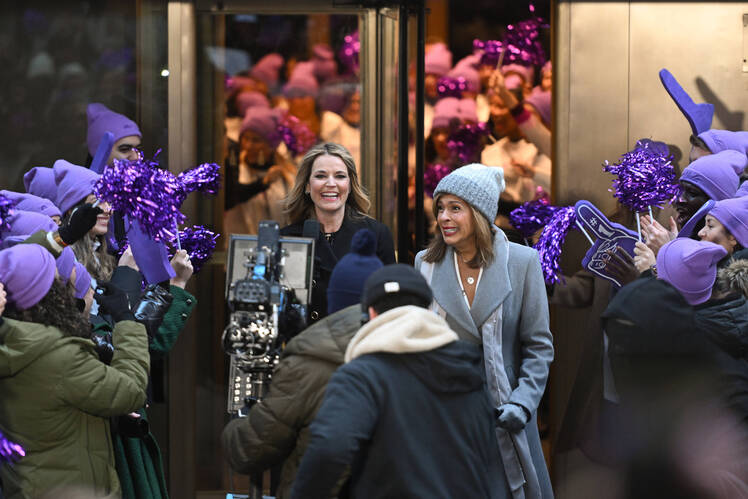Savannah Guthrie Reveals If She Plans to Leave Today After Hoda Kotb