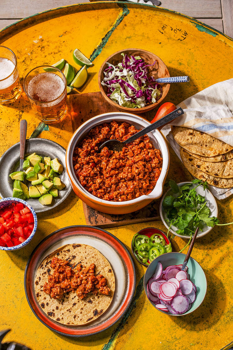 Feature Effortlessly Tasty Alfresco Dinner