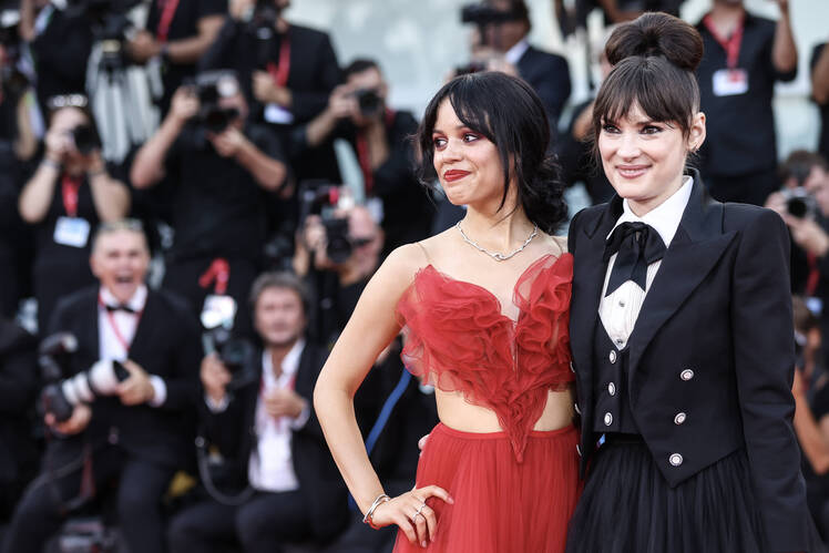 Winona Ryder 'Prides Herself' on 'Being Picky' With Roles (EXCL)