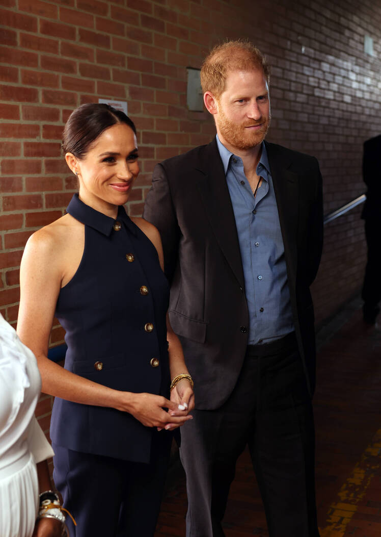 Inside Meghan Markle and Prince Harry's Life After Royal Exit (Exclu)