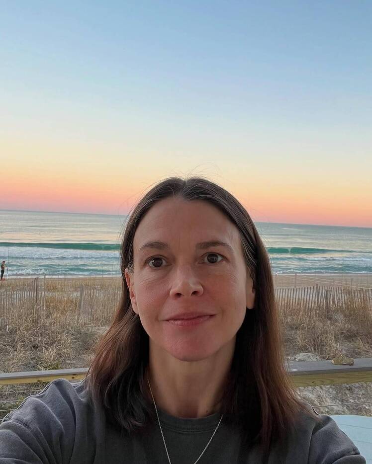Sutton Foster Shares Makeup-Free Photo for 50th Birthday Celebration