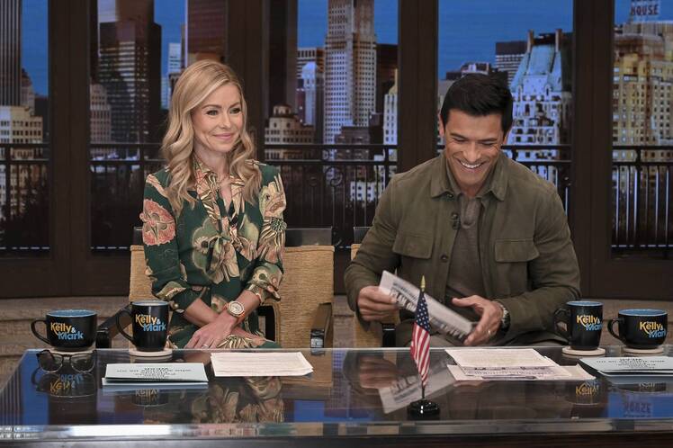 Kelly Ripa and Mark Consuelos Confessions: 9 Daily Life Revelations