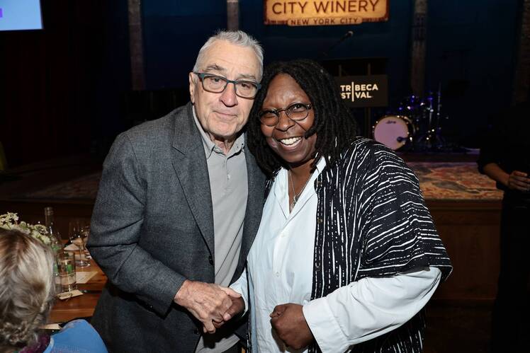 GettyImages-1401791521 Inside Whoopi Goldberg and Robert De Niro's Decades-Long Friendship