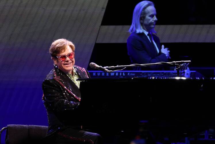 GettyImages-1479155150 Inside Elton John's Summer Plans With His Family Amid Health Issues